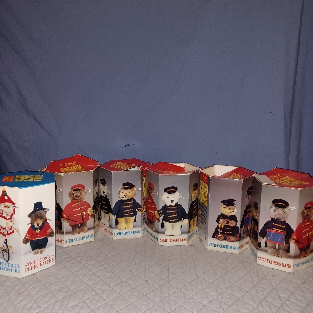 Steiff Golden Age of circus. 6 box set